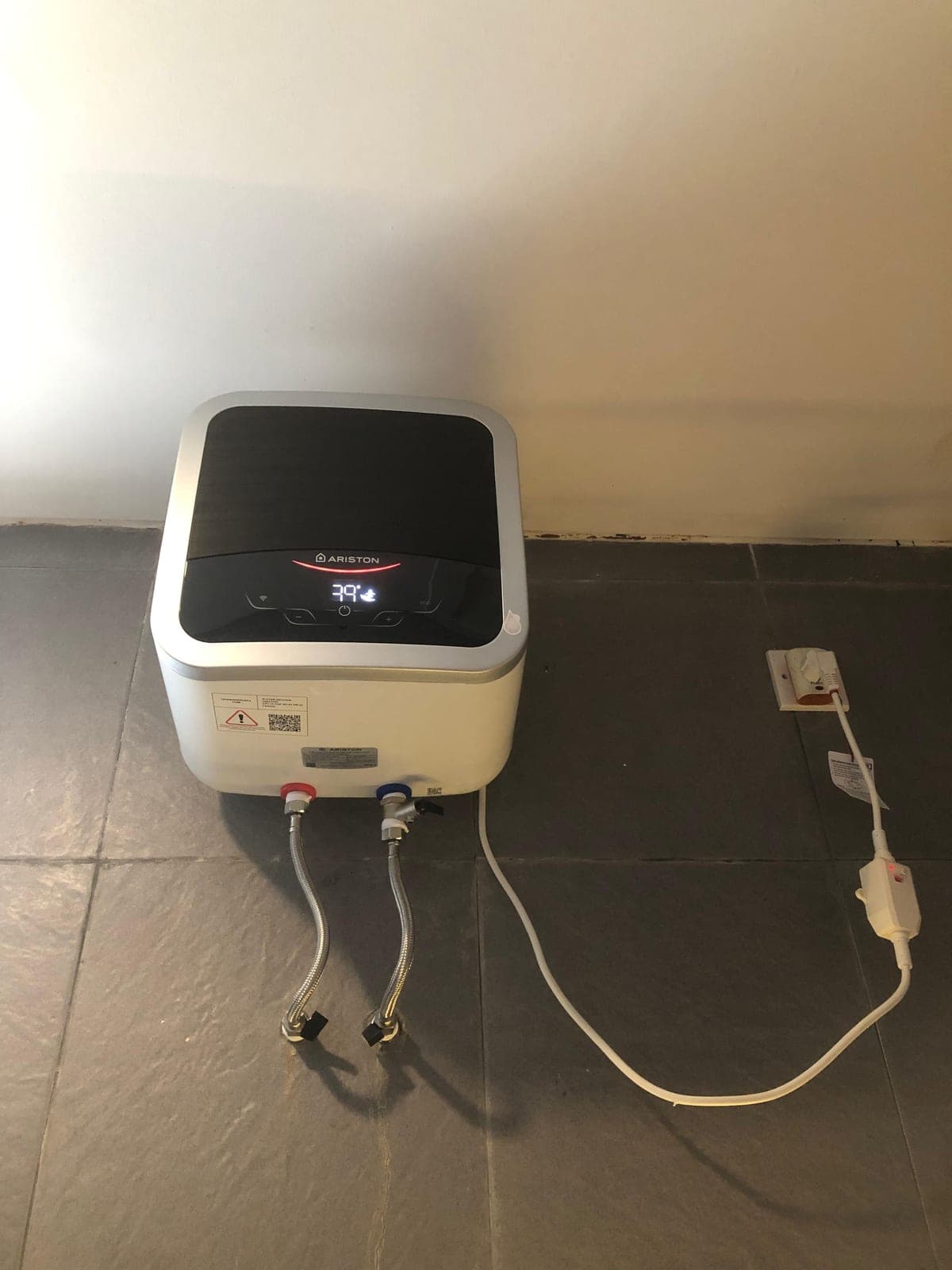 Dokumentasi service produk Ariston 02
