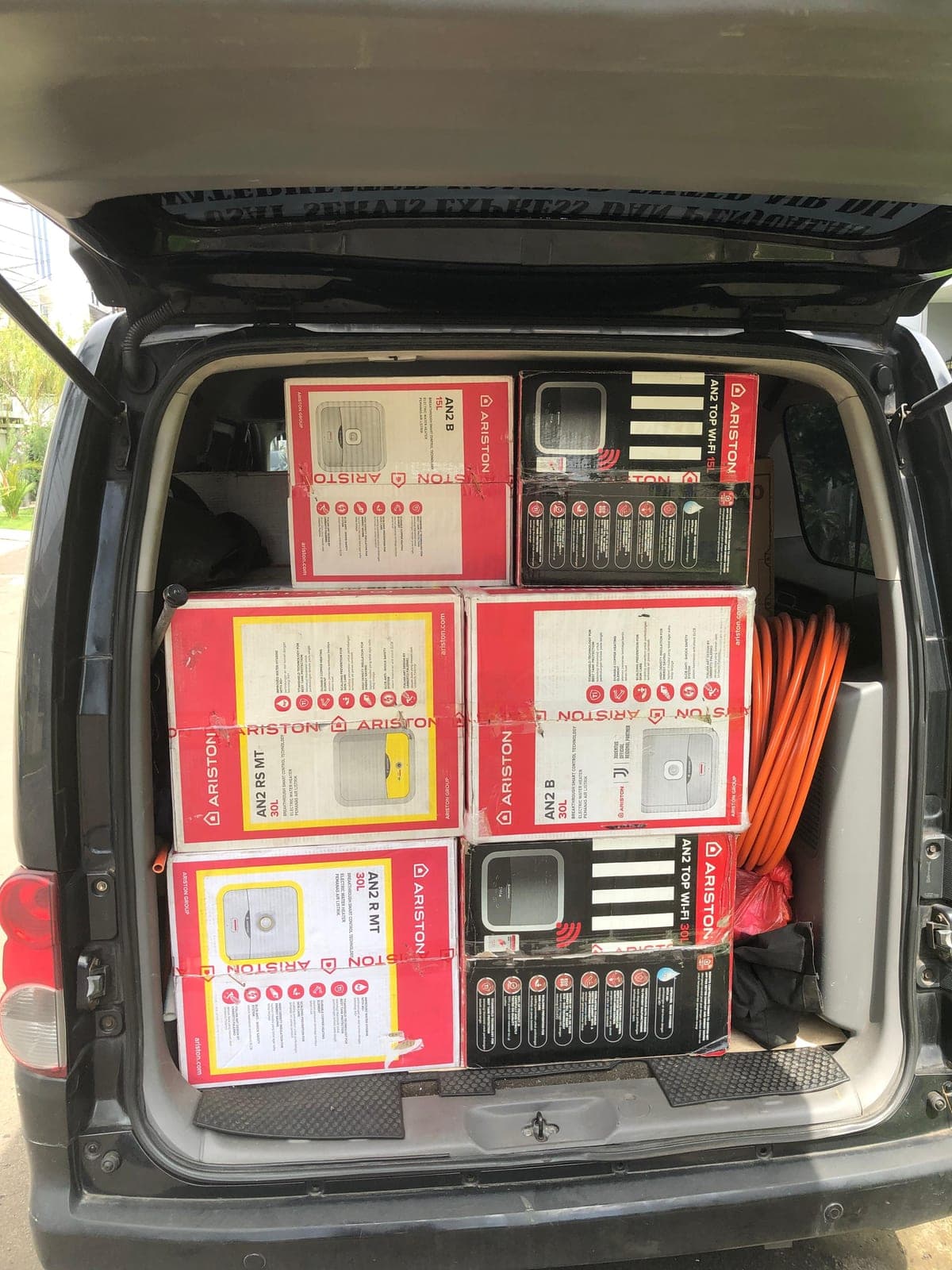 Dokumentasi service produk Ariston 11